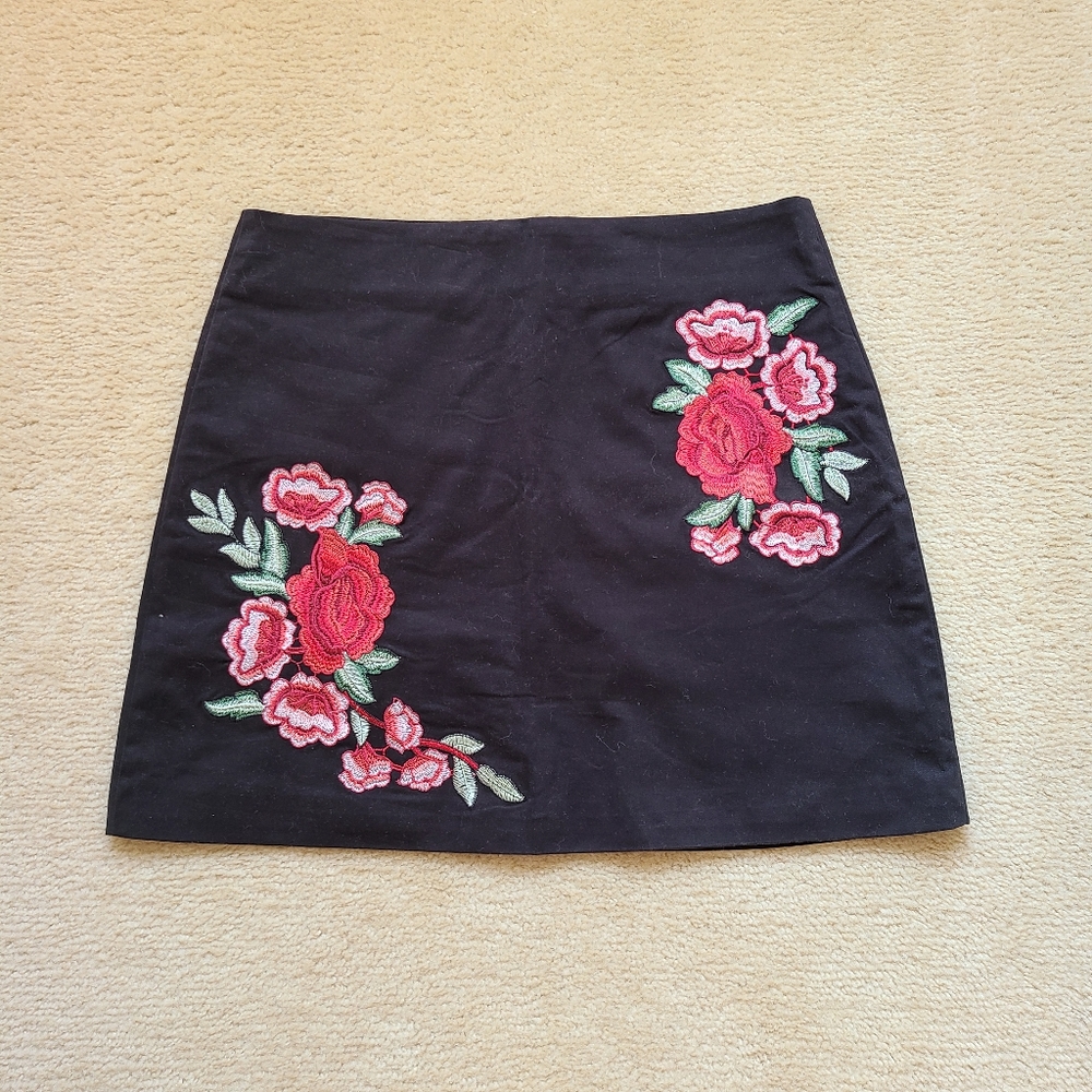 Amisu floral beaded high waist skirt